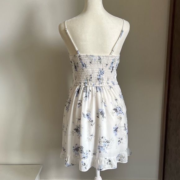 Abercrombie & Fitch floral dress. Size S - Picture 2 of 4